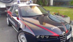 auto carabinieri ferma