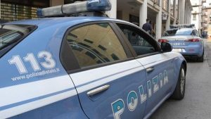 auto polizia sul luogo della tragedia